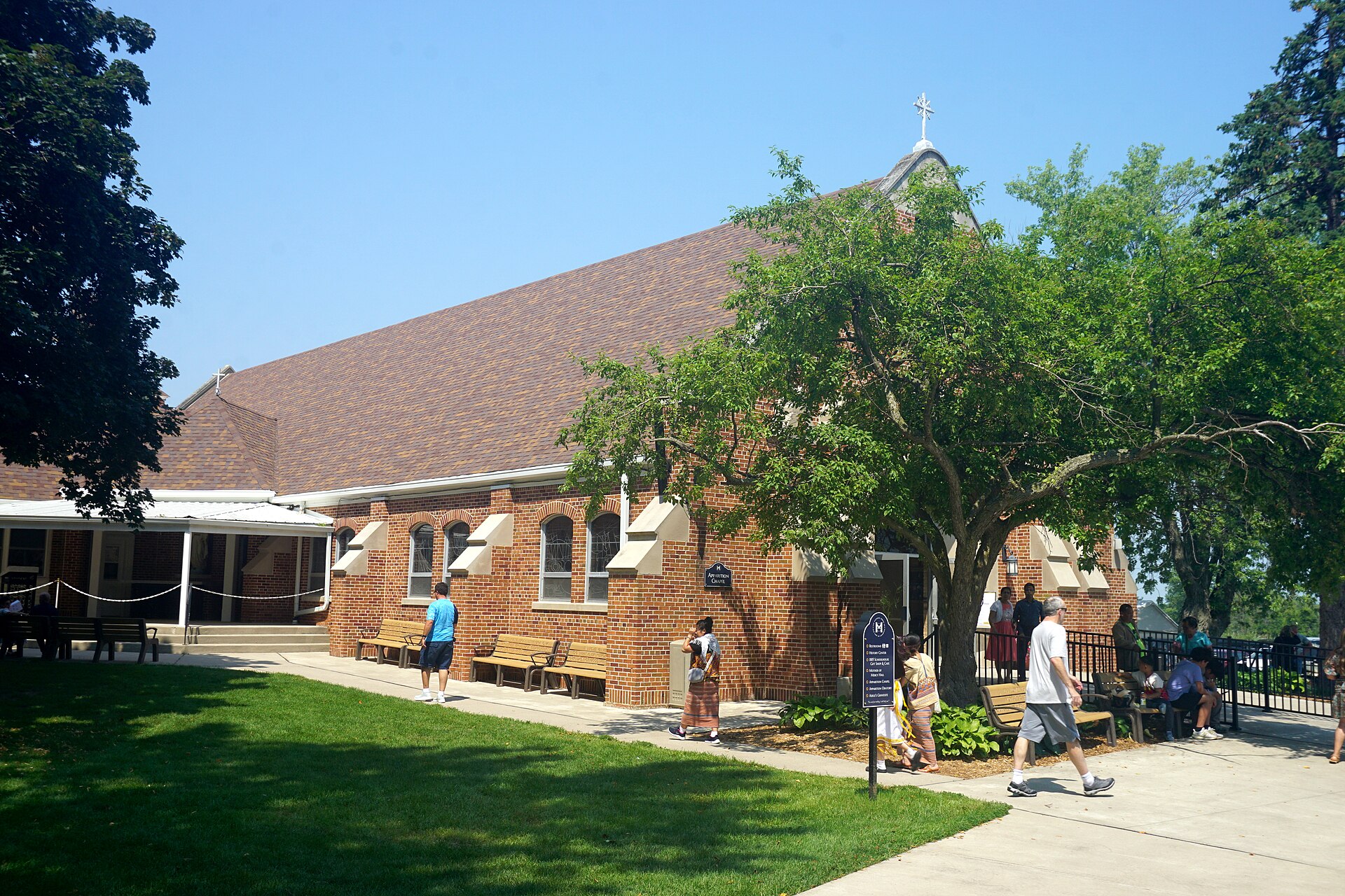 Nguyện đường Hiện Ra (Apparition Chapel) tại Đền thánh quốc gia Đức Mẹ Champion, Wisconsin, Hoa Kỳ (ảnh tháng 7 năm 2025)