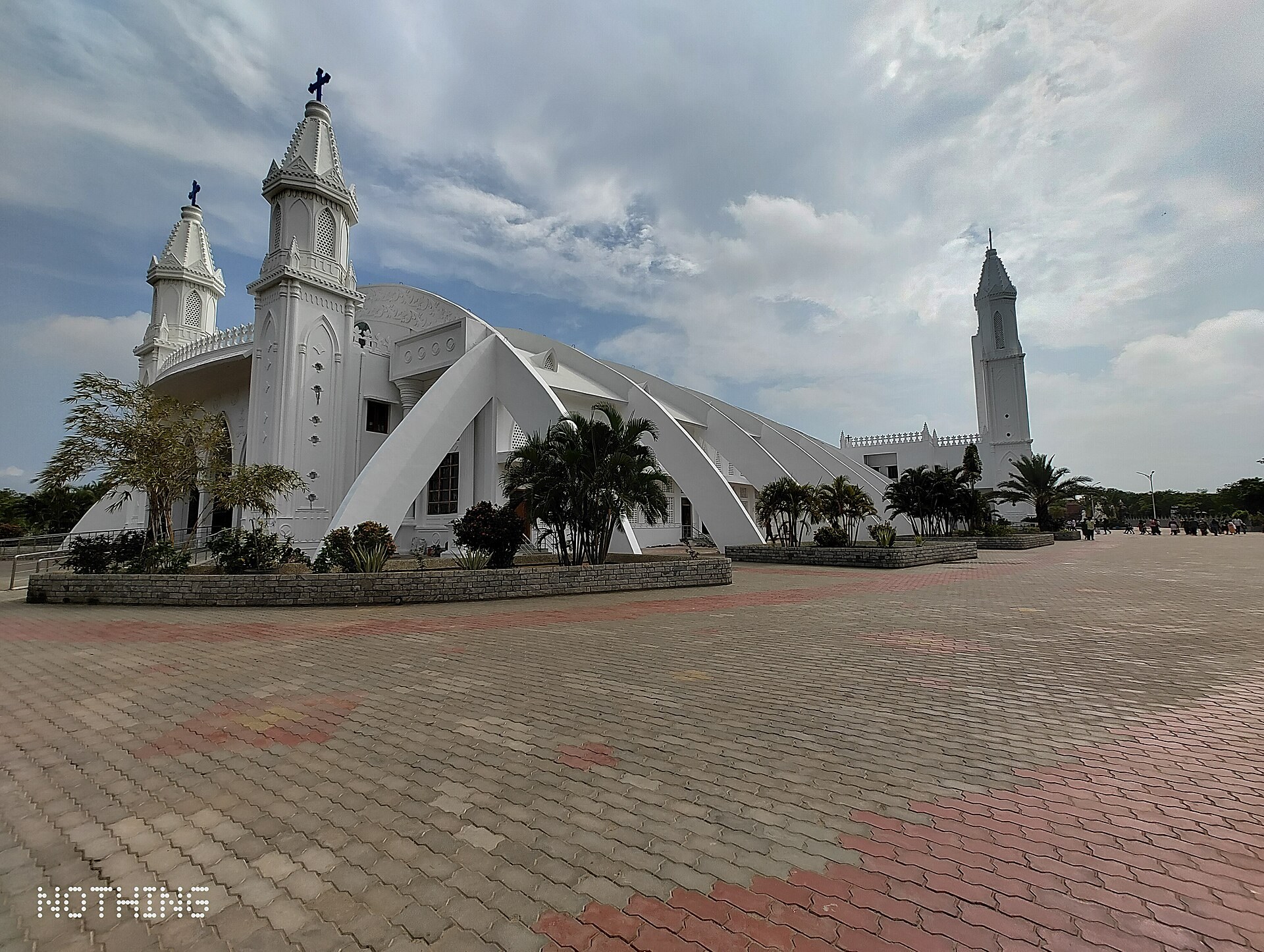 Vương cung thánh đường Đức Mẹ Sức Khỏe Lành tại Velankanni, bang Tamil Nadu (Ấn Độ) — trung tâm hành hương Công giáo lớn của Ấn Độ.